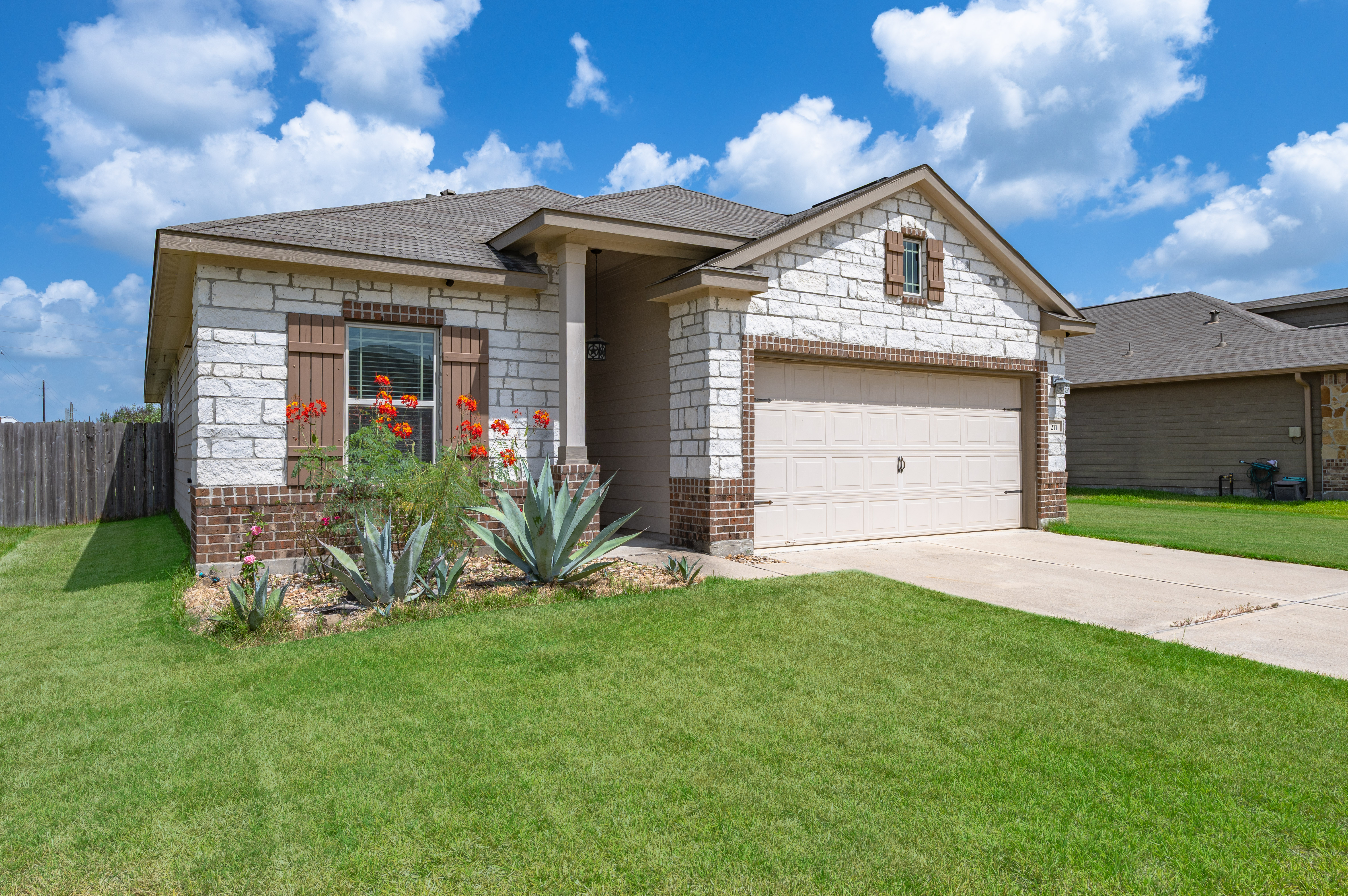 211 White Wing Ln, Sealy, Photo 24