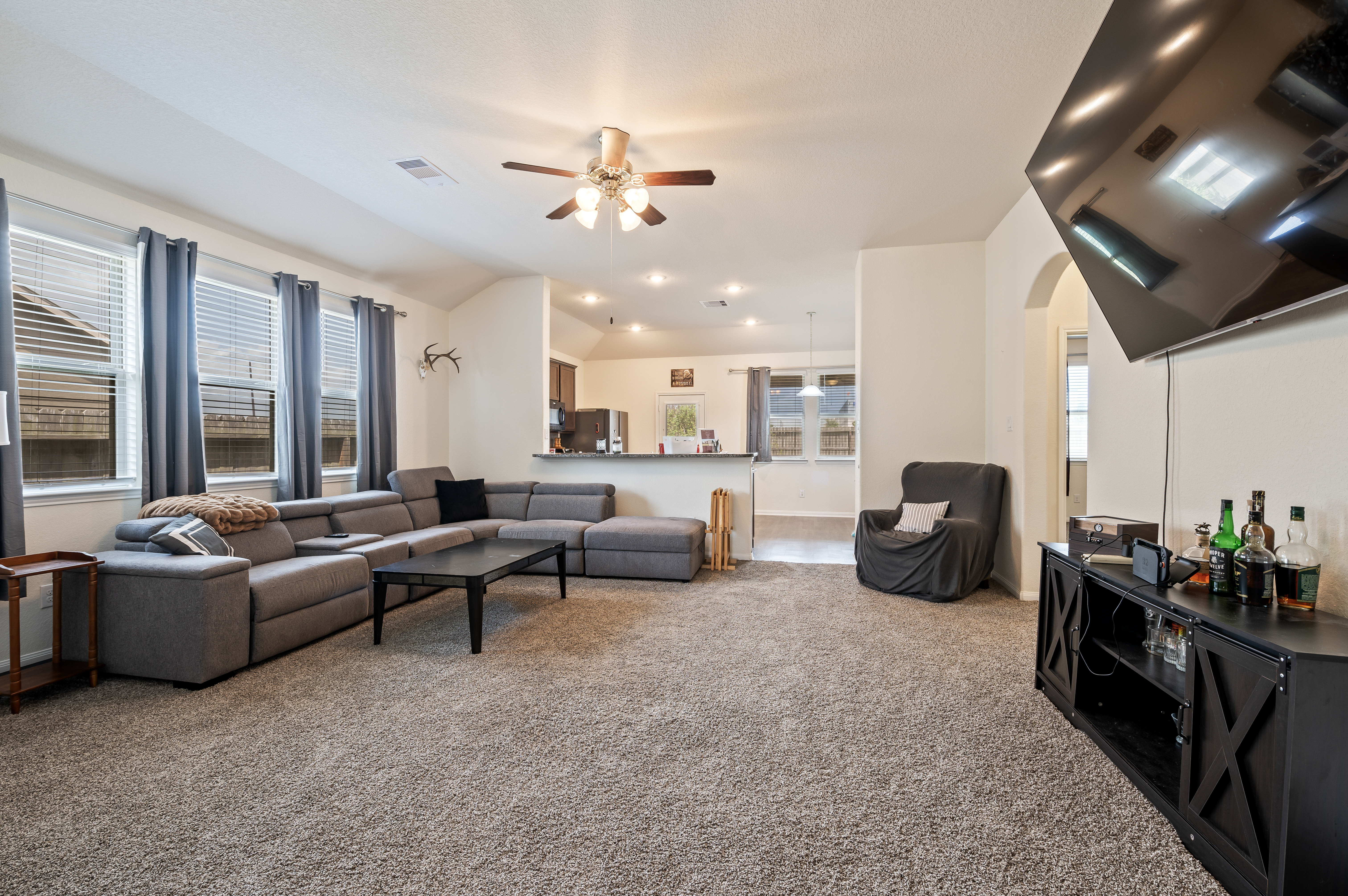 211 White Wing Ln, Sealy, Photo 8