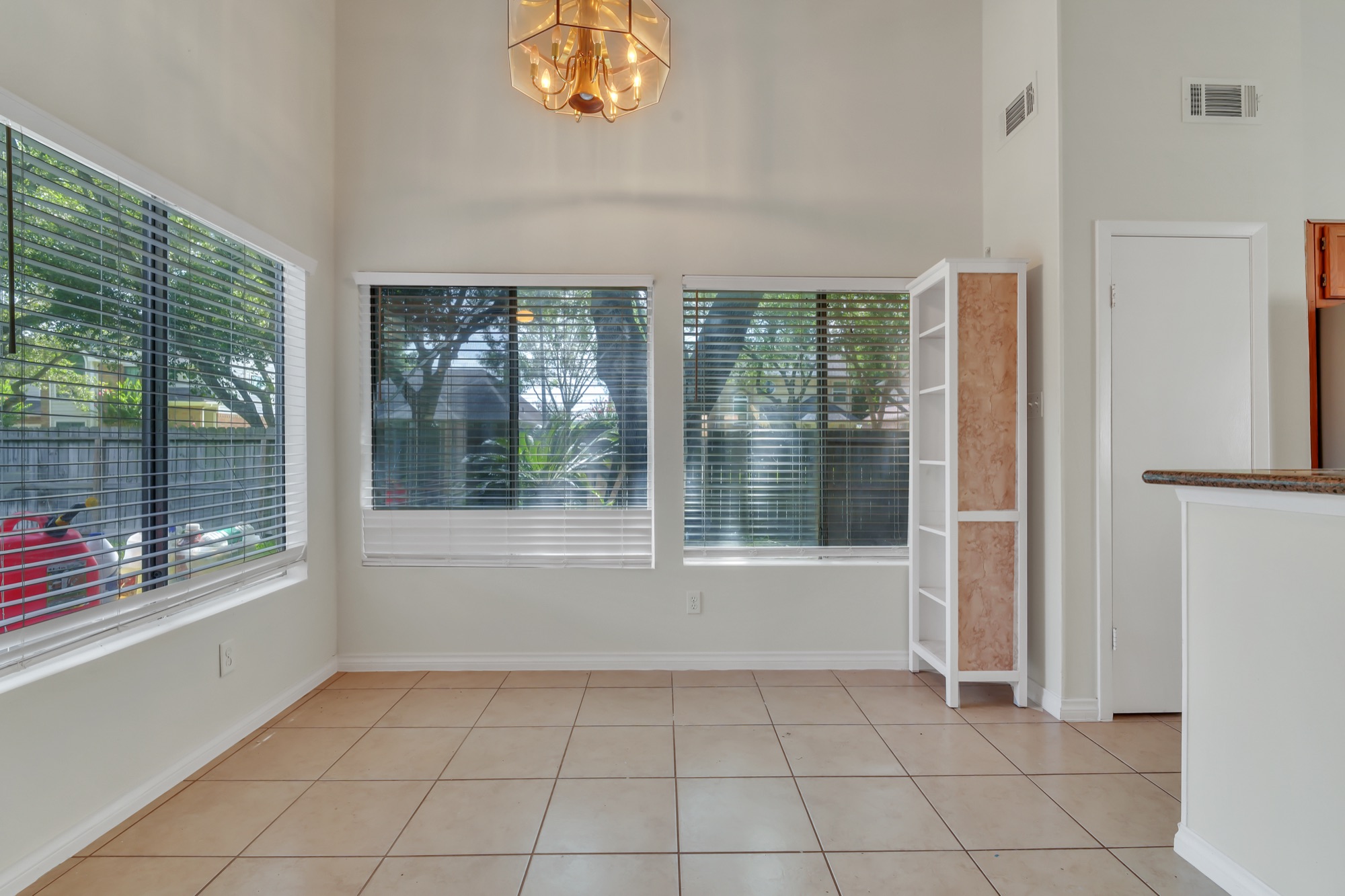 Sugar Land Home in Lakefield, Photo 10