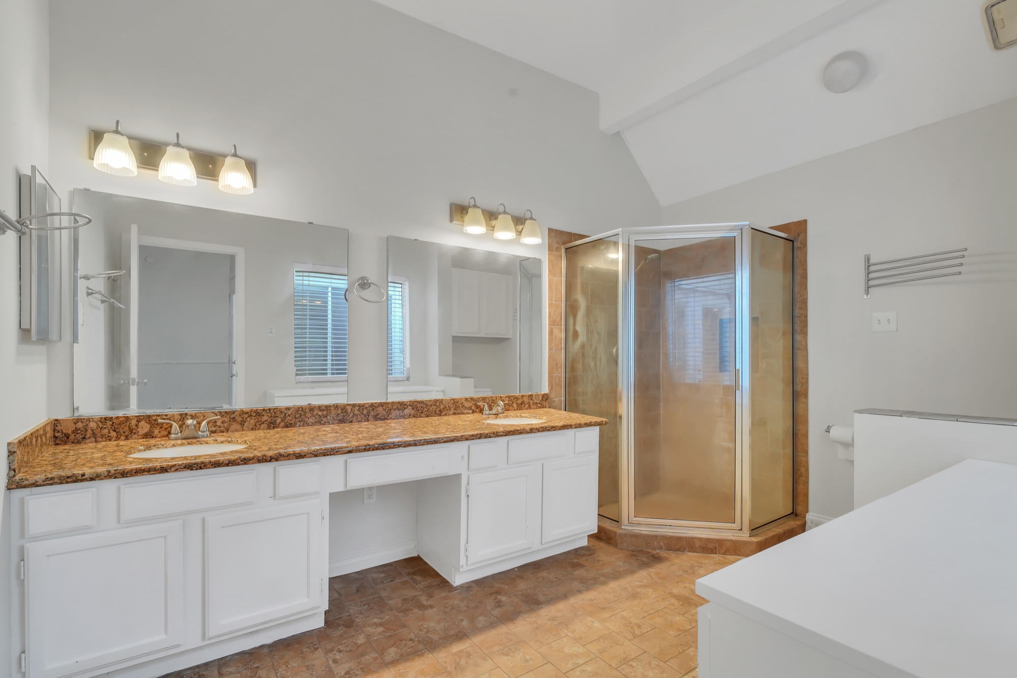 Sugar Land Home in Lakefield, Photo 28