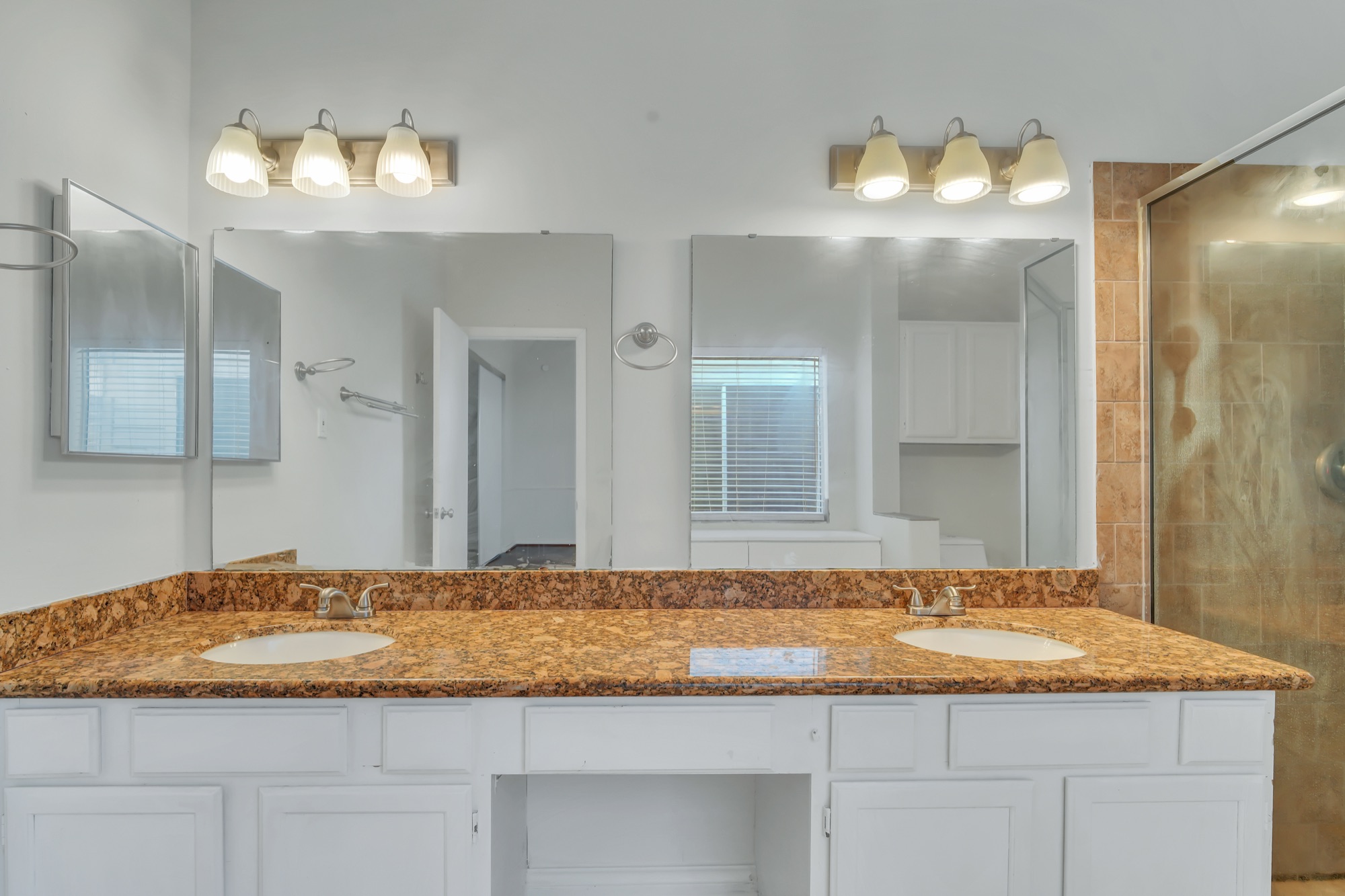Sugar Land Home in Lakefield, Photo 29